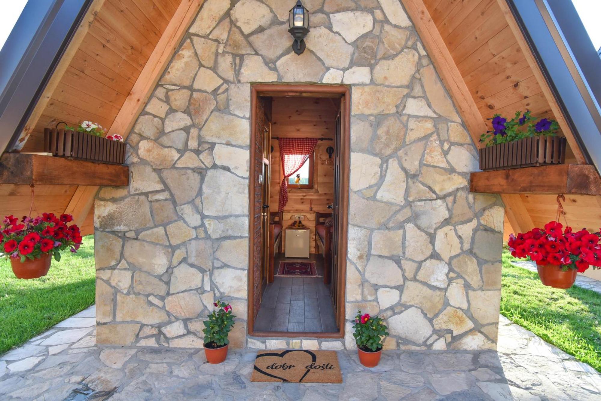 Cottages Big Bear Žabljak Kültér fotó
